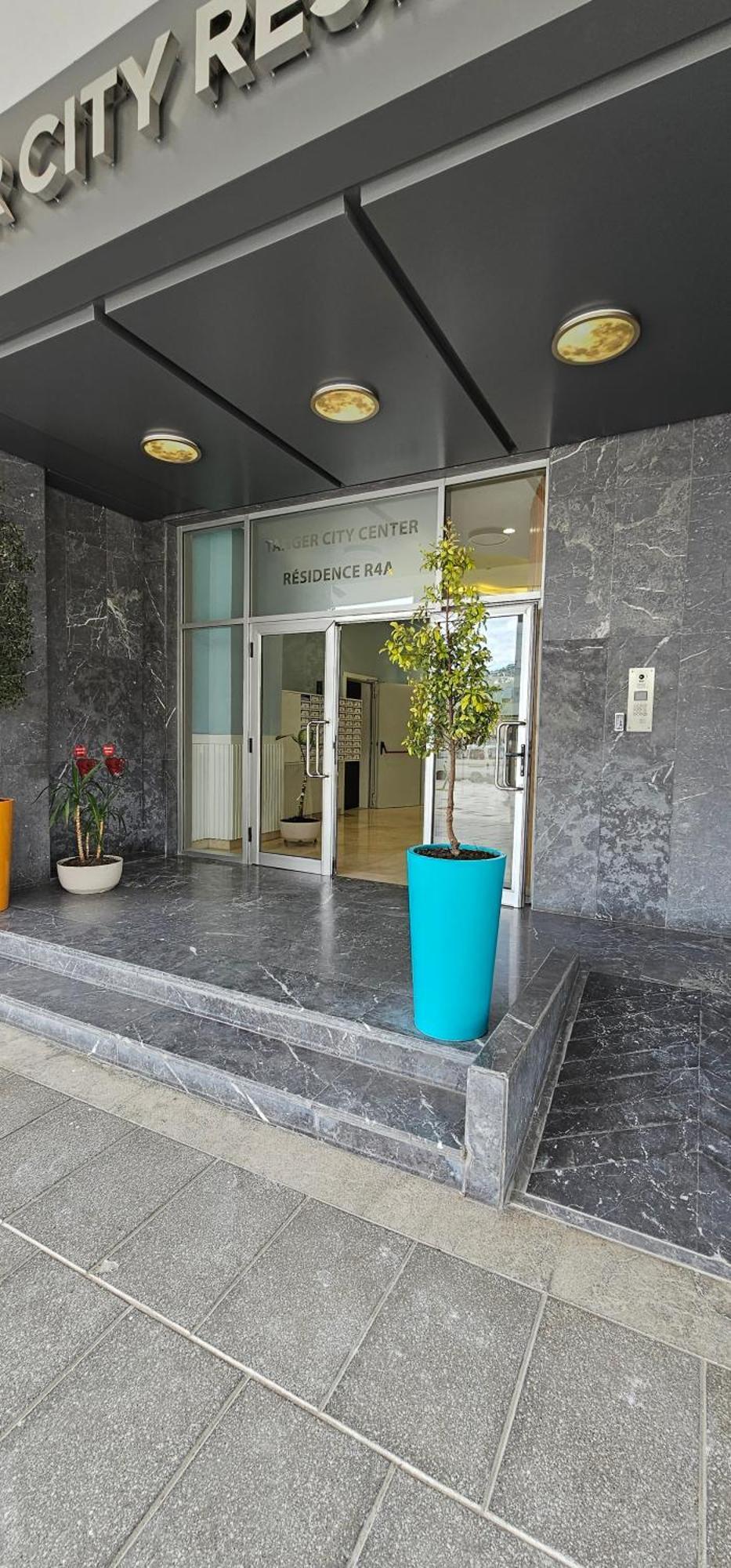 Luxury Apartment Near Tgv Station And The Beach Танжер Экстерьер фото